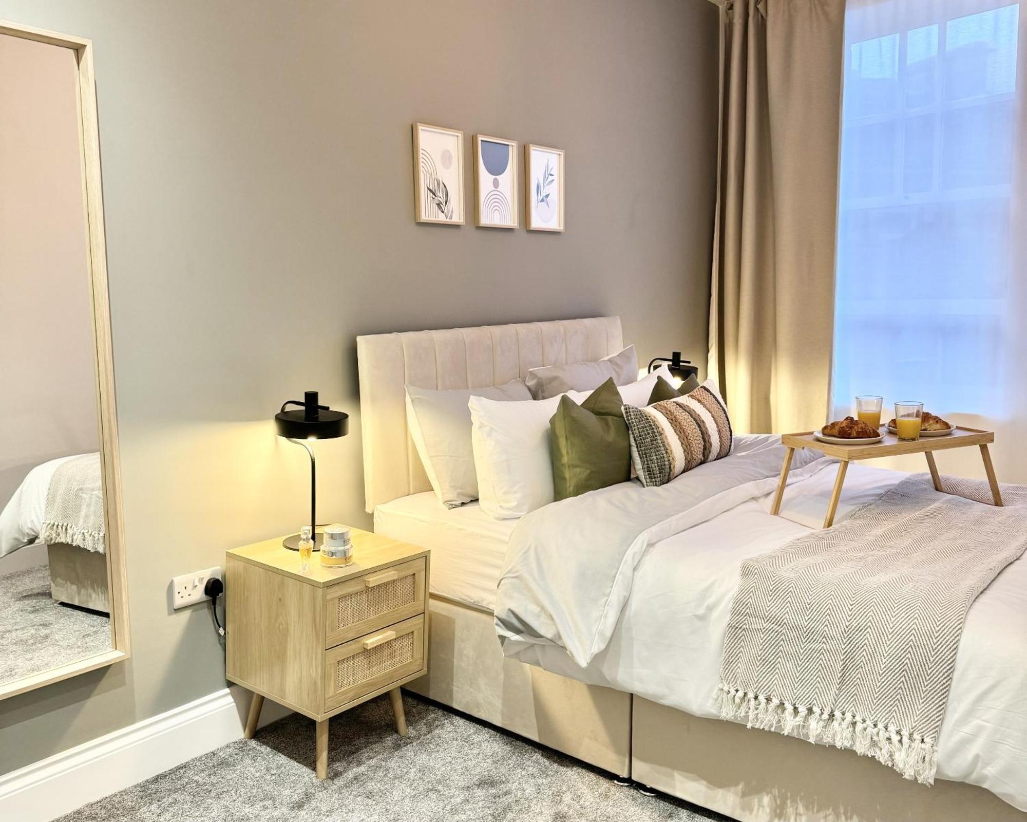 The Yorkshire Crown - Luxury Apartment - Free Parking Nearby Harrogate Exteriör bild