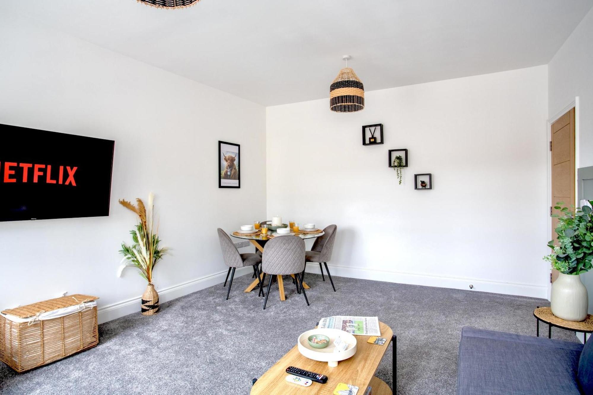 The Yorkshire Crown - Luxury Apartment - Free Parking Nearby Harrogate Exteriör bild